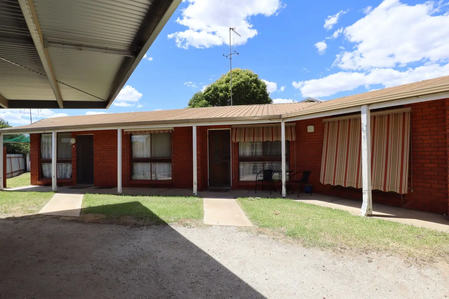 Main view of Homely unit listing, 2 & 3/425 Harfleur Street, Deniliquin NSW 2710