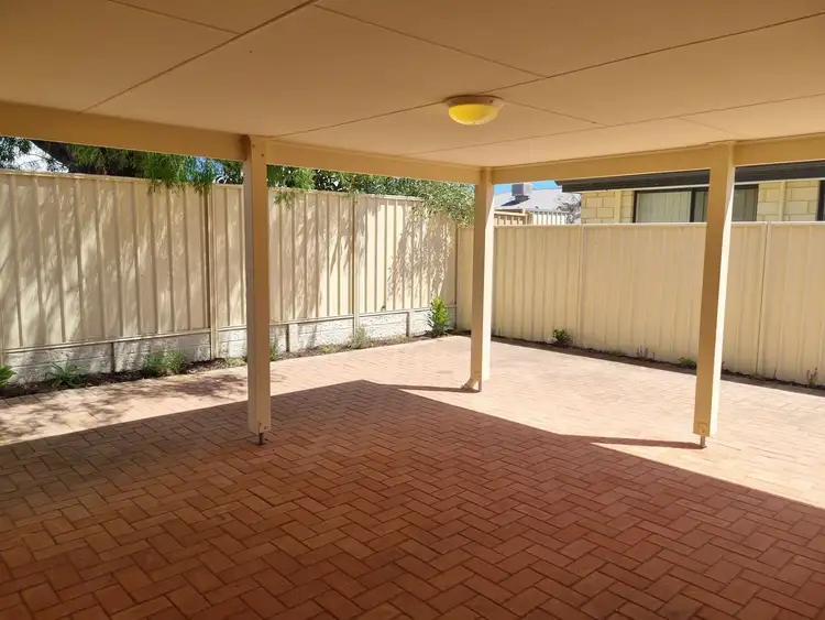 Sixth view of Homely house listing, 5 Crouchley Court, Broadwater WA 6280