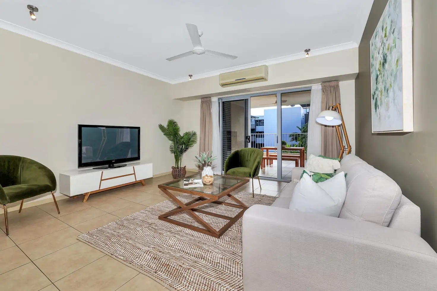 Main view of Homely unit listing, 19/3 Mitaros Place, Parap NT 820