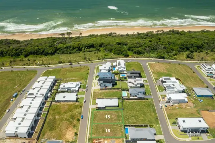 16 Marine Parade, Lake Cathie NSW 2445