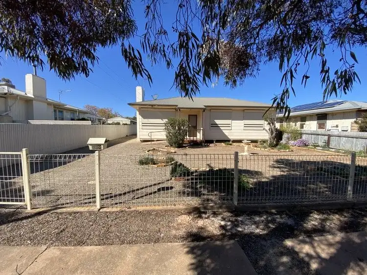 122 Queen Street, Peterborough SA 5422