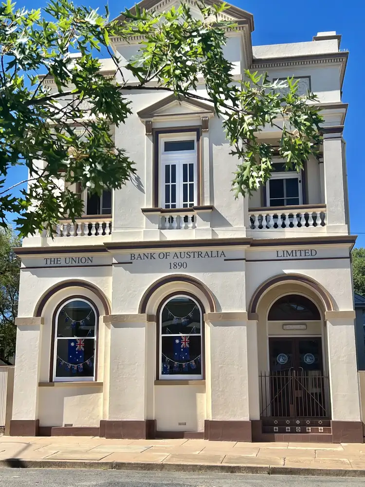 77 Main Street, Grenfell NSW 2810
