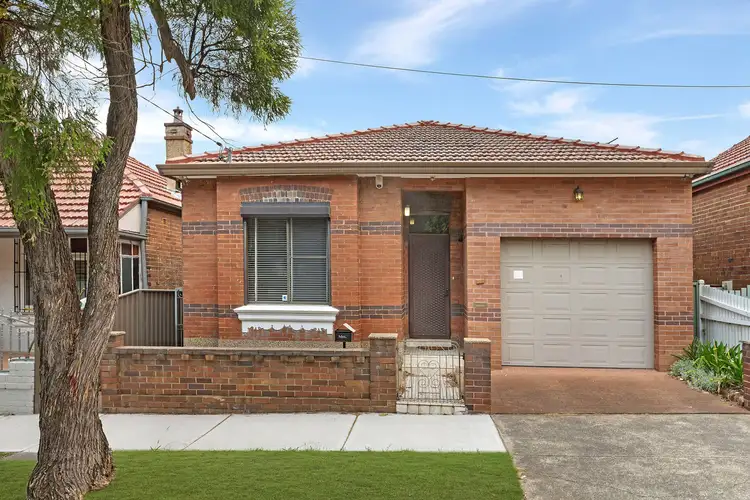 11 Yabsley Avenue, Marrickville NSW 2204