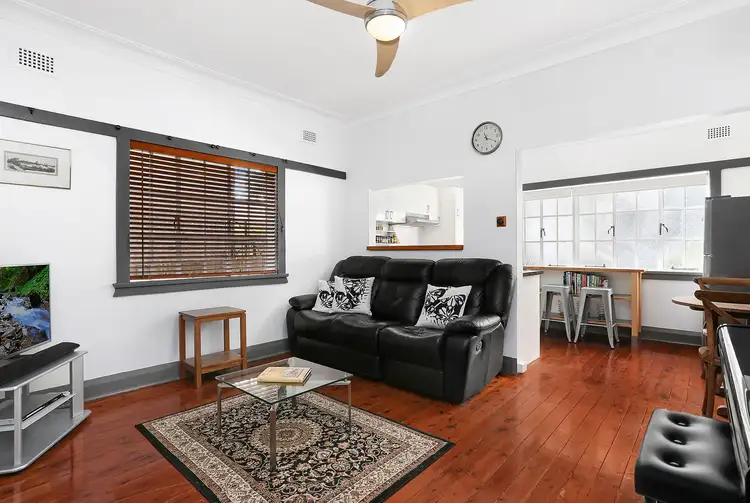 2/68 Ewart Street, Marrickville NSW 2204