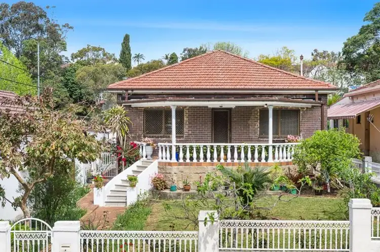 32 Banks Road, Earlwood NSW 2206