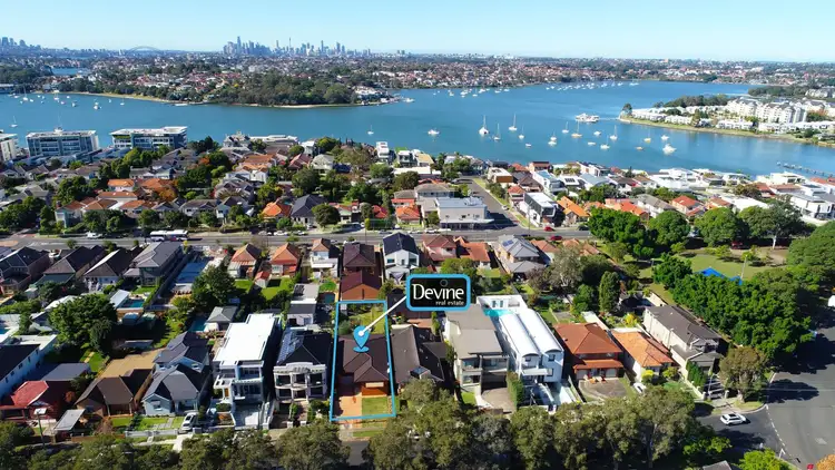 13 Medora Street, Cabarita NSW 2137