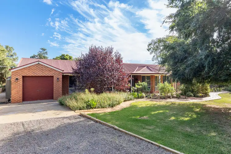 7 Smythe Road, Junee NSW 2663