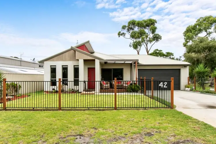42 Kookaburra Street, Loch Sport VIC 3851