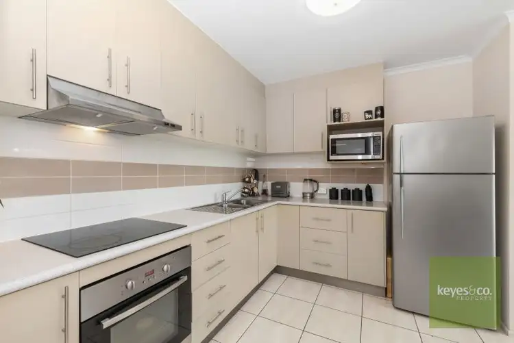 Third view of Homely block of units listing, 14 Bayswater Terrace, Hyde Park QLD 4812