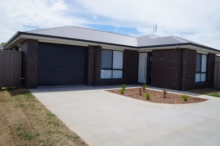 Main view of Homely villa listing, 2/2 Olive St, Chinchilla QLD 4413