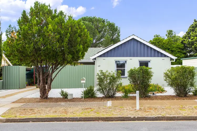 15 Lindsay Street, Elizabeth Downs SA 5113