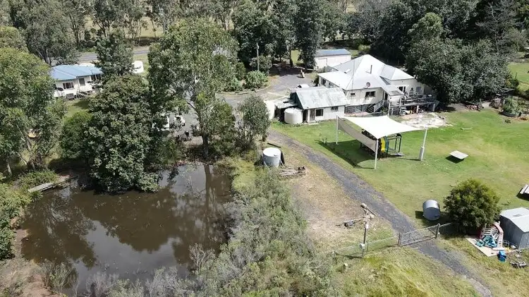 7199 New England Highway, Crows Nest QLD 4355