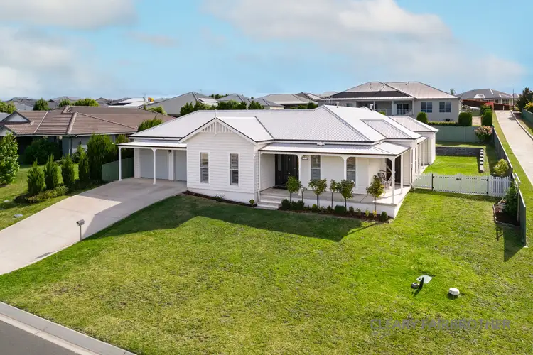 74 Darwin Drive, Llanarth NSW 2795
