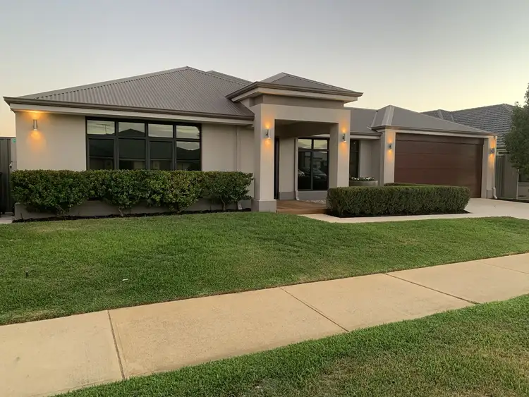 24 Pleasant Avenue, Piara Waters WA 6112