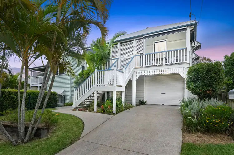 7 Palm Avenue, Sandgate QLD 4017