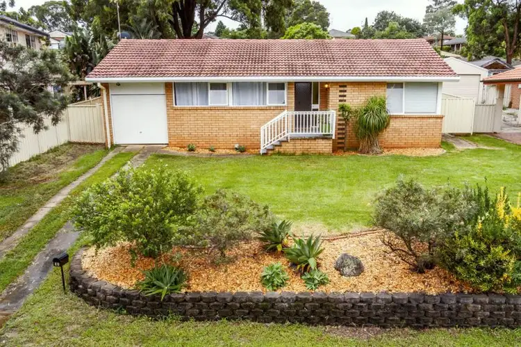 32 Pinaroo Crescent, Bradbury NSW 2560