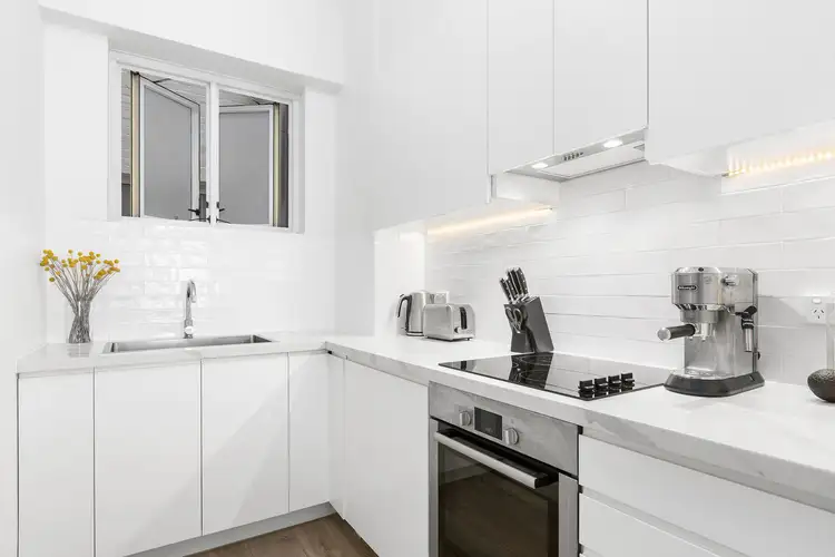 Third view of Homely apartment listing, 2/113-115 Macleay Street, Potts Point NSW 2011
