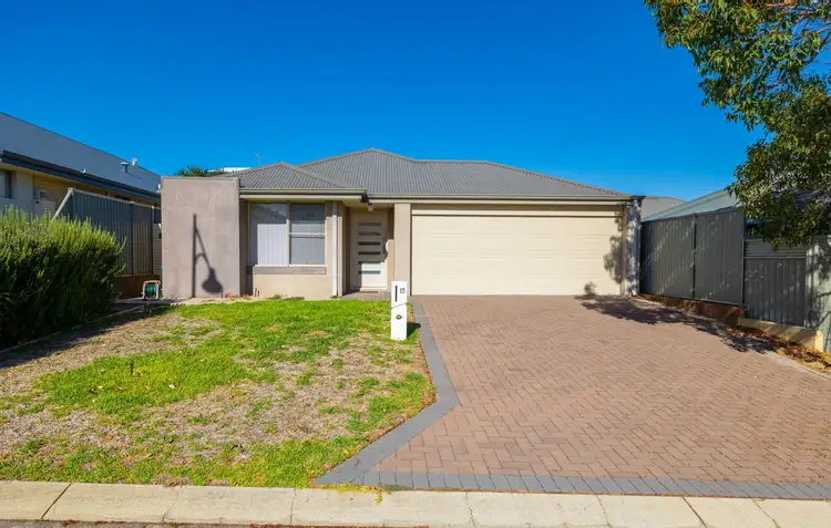 15 Addis Way, Wandi WA 6167