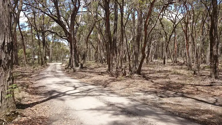 13 Rowlers Road, Snake Valley VIC 3351
