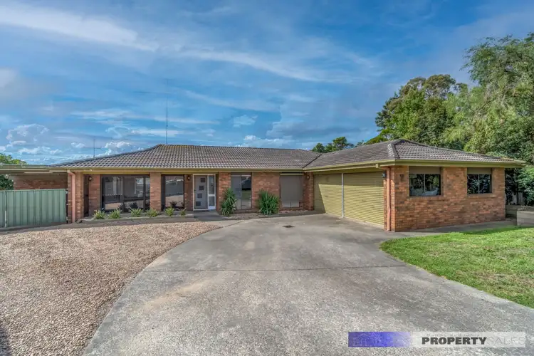 7 Crowe Court, Newborough VIC 3825