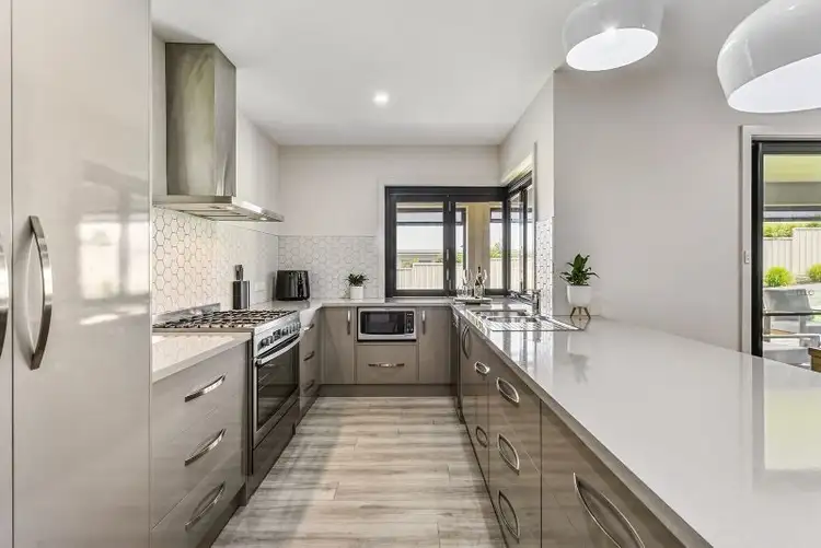 Second view of Homely house listing, 7 Stella Place, Mount Gambier SA 5290