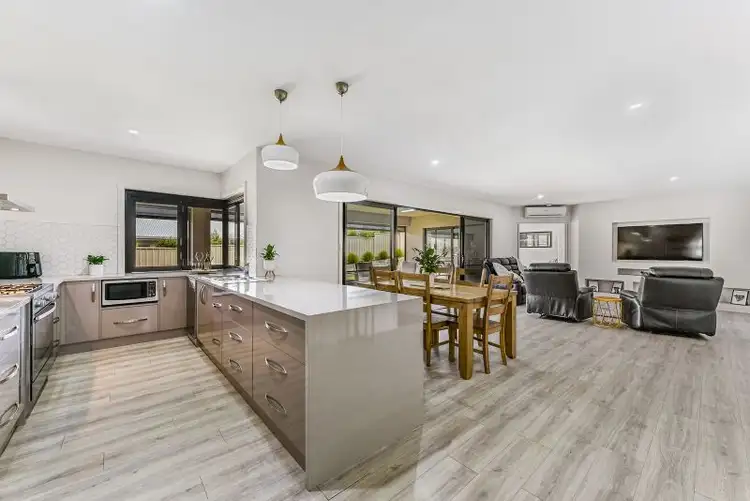 Sixth view of Homely house listing, 7 Stella Place, Mount Gambier SA 5290