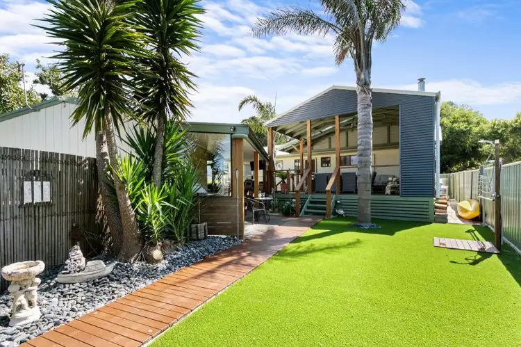 19 Thriptomene Street, Loch Sport VIC 3851