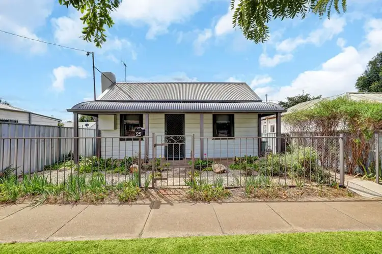 25 Lambert Street, Bathurst NSW 2795
