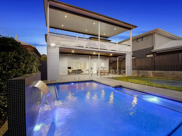 17 Mount Street, Greenslopes QLD 4120