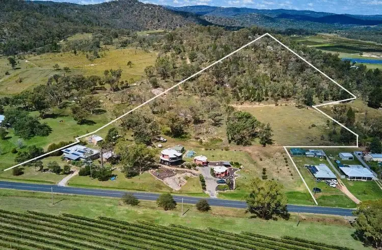 2635 Eukey Road, Ballandean QLD 4382