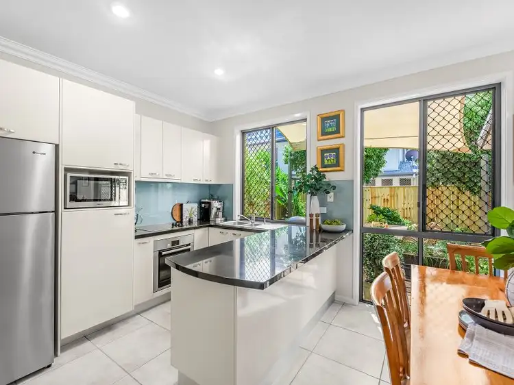 3/58 Greenlaw Street, Indooroopilly QLD 4068