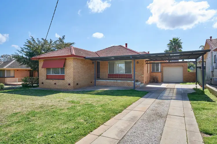 3 Leavenworth Drive, Mount Austin NSW 2650