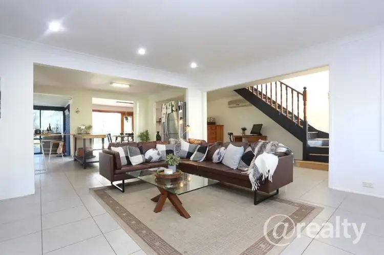 15 Bangalla Avenue, Bradbury NSW 2560