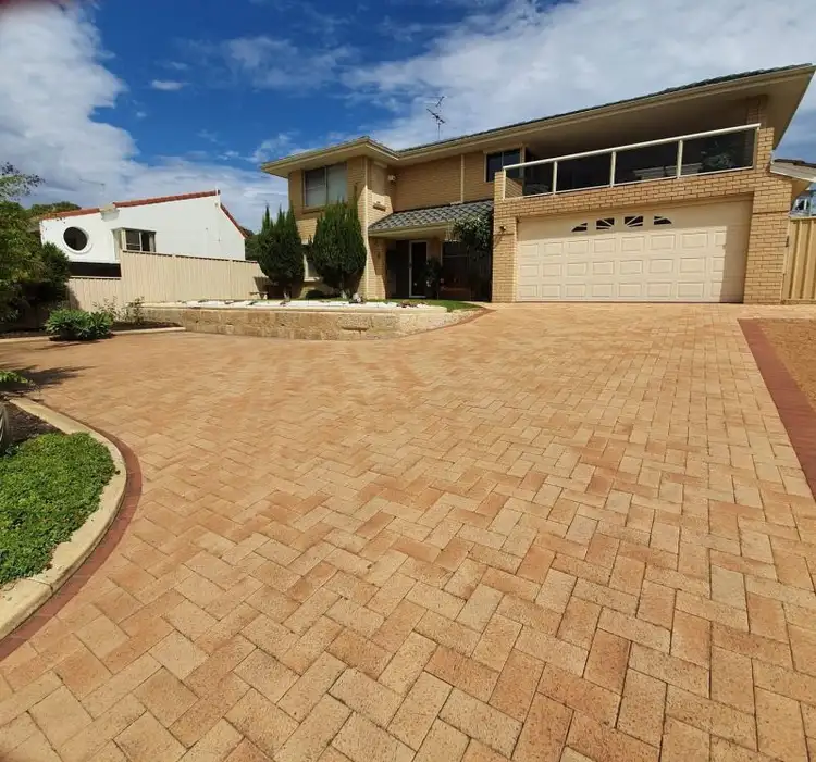 19 Seawind Drive, Silver Sands WA 6210