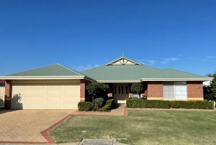 74 Barton Drive, Australind WA 6233