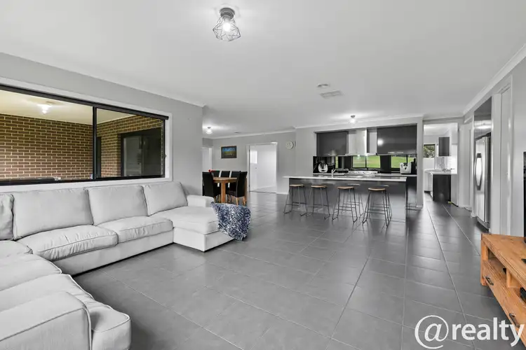 Fifth view of Homely house listing, 11 Drovers Close, Drouin VIC 3818