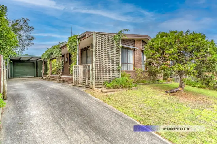26 Dinwoodie Drive, Newborough VIC 3825