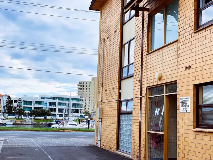 11/17 Adelphi Terrace, Glenelg North SA 5045