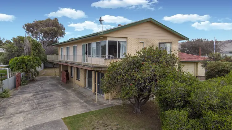 27 Ostend Crescent, Hayborough SA 5211