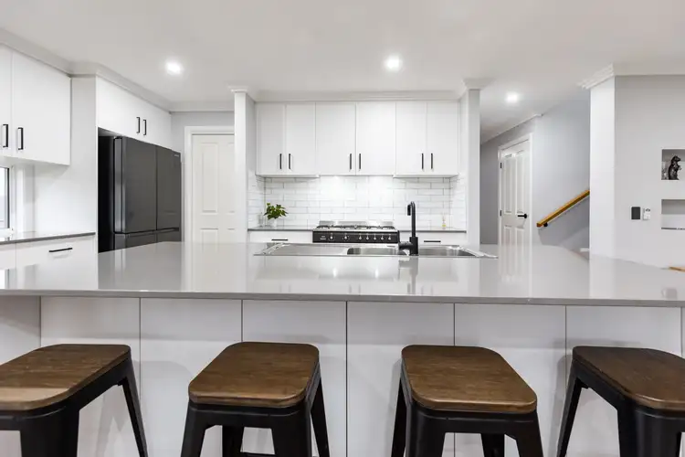 Third view of Homely house listing, 18 Bennelong Crescent, Lloyd NSW 2650