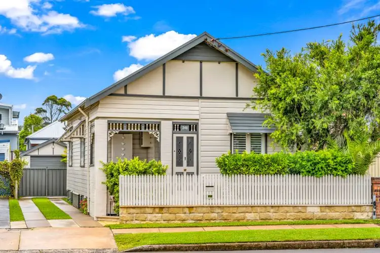 249 Glebe Road, Merewether NSW 2291