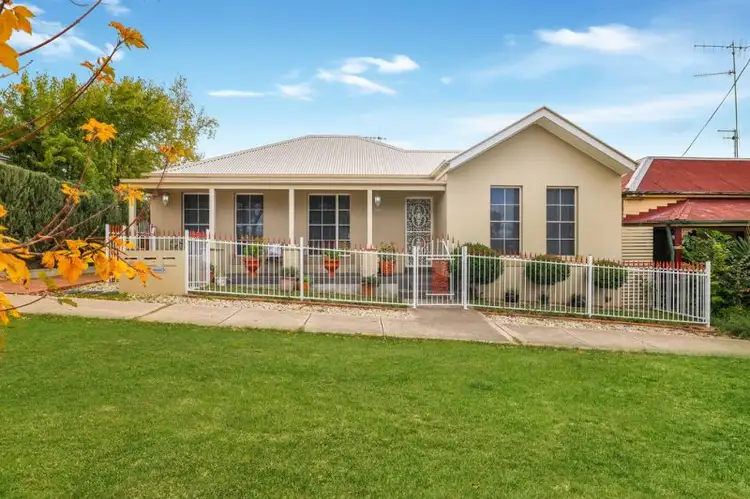 221 Bentinck Street, Bathurst NSW 2795