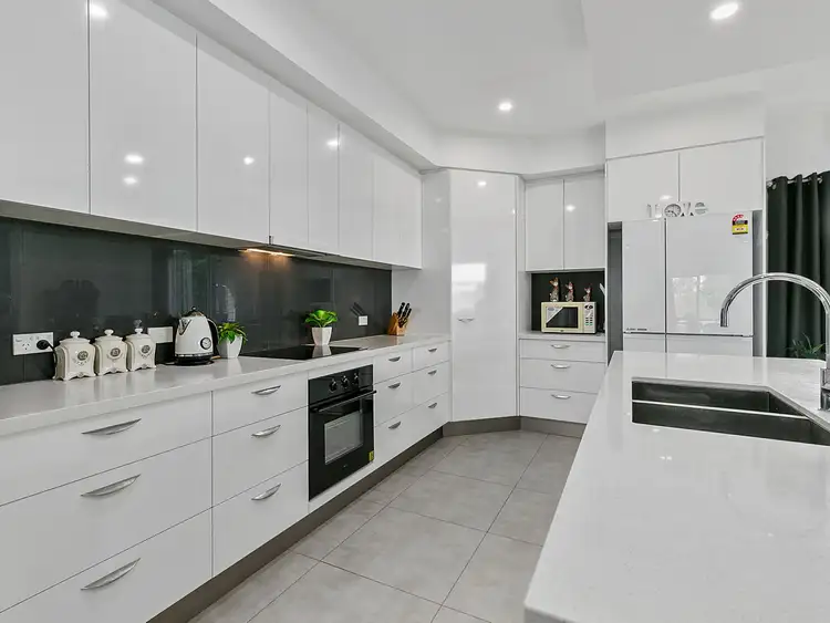 9 Callistemon Street, Russell Island QLD 4184