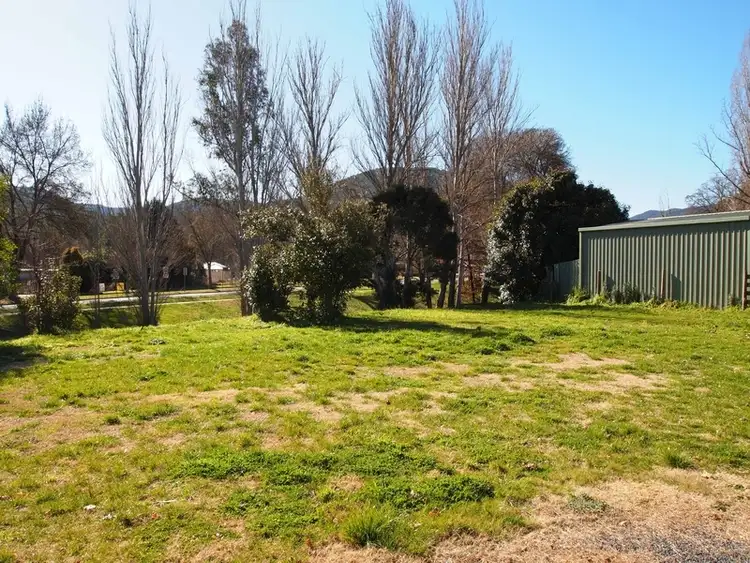 LOT Lot 3, 6-8 Station Street, Bright VIC 3741