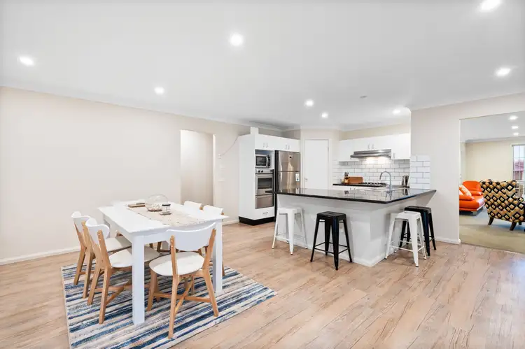 2 Lupin Close, Woongarrah NSW 2259