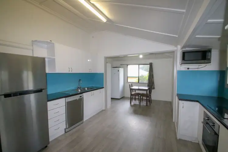 Main view of Homely house listing, 32 Kelvin Street, Monto QLD 4630