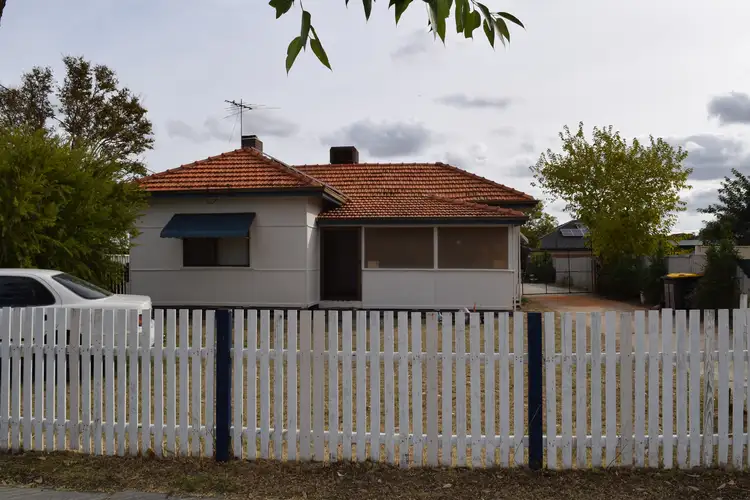 33 Bushby Street, Midvale WA 6056