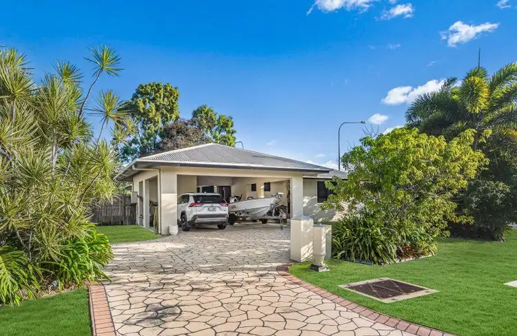 2 Seabrook Circuit, Bushland Beach QLD 4818