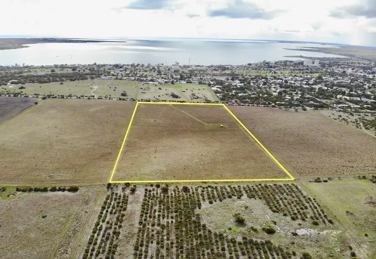 61 Wallschutzky Road, Streaky Bay SA 5680