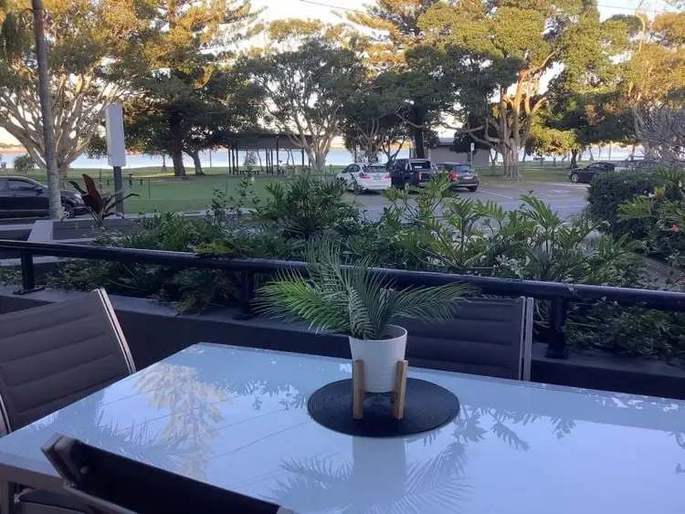 3A/220 Marine Parade, Labrador QLD 4215